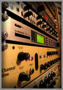 Channel one, Schoeps, TC